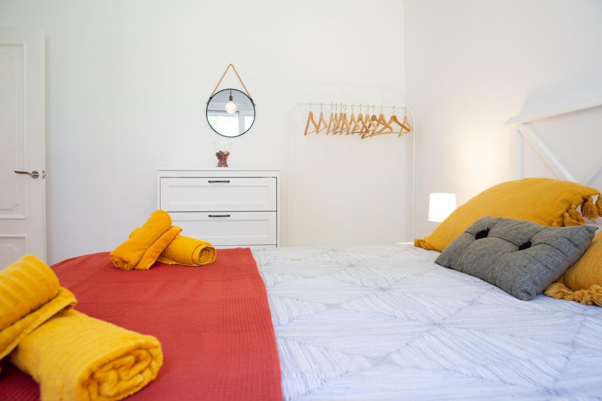 Nuevo, Grande Con Garaje, Arena, Casco Viejo * Bilbao